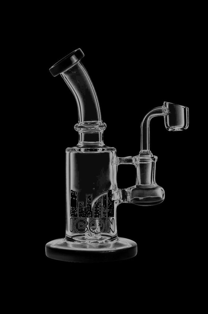 Diamond Glass Icon 'Hobbit Dab Rig: The Ultimate Smoking Companion