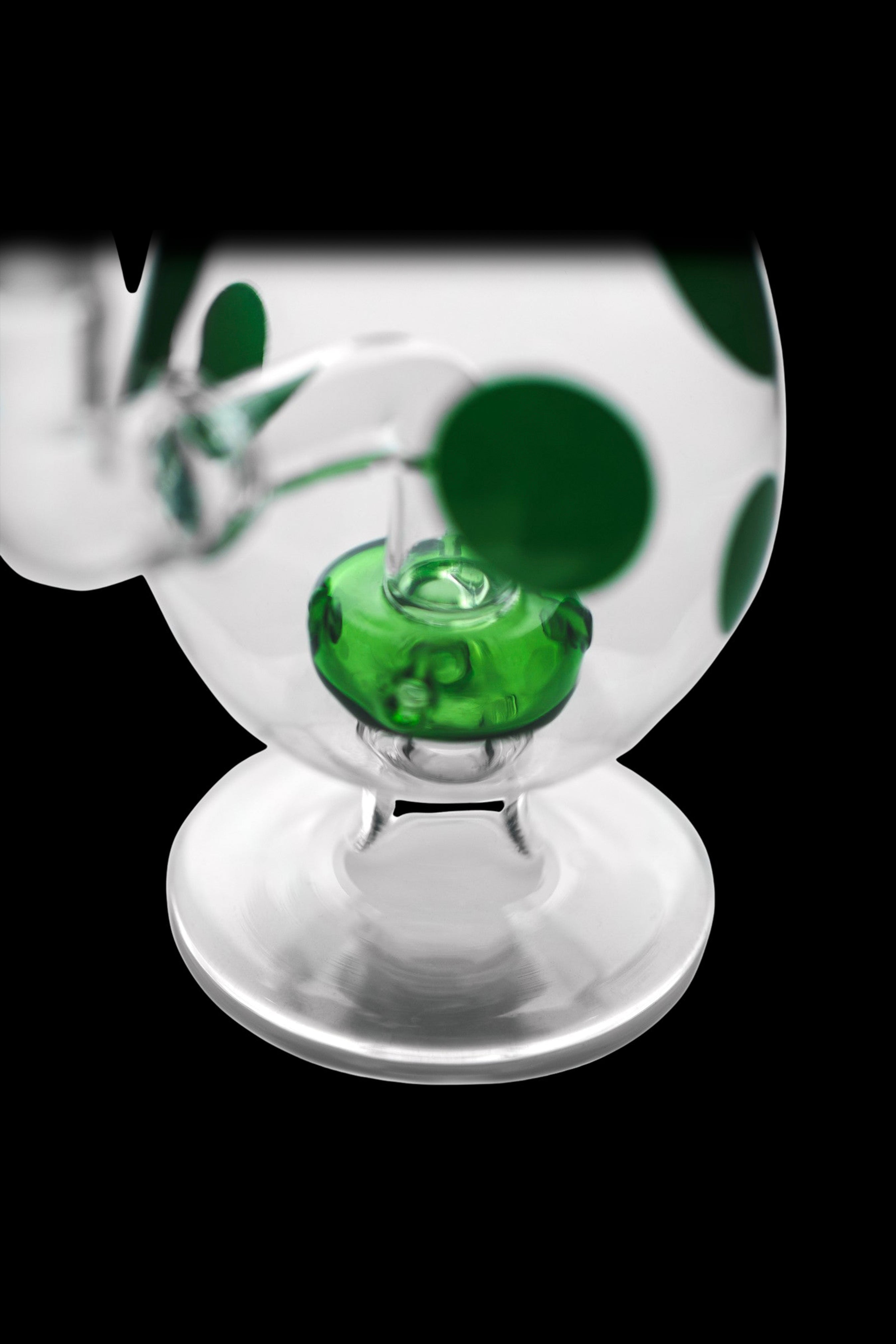 Hemper XL Spotted Egg Bong - The Holiday Must-Have!