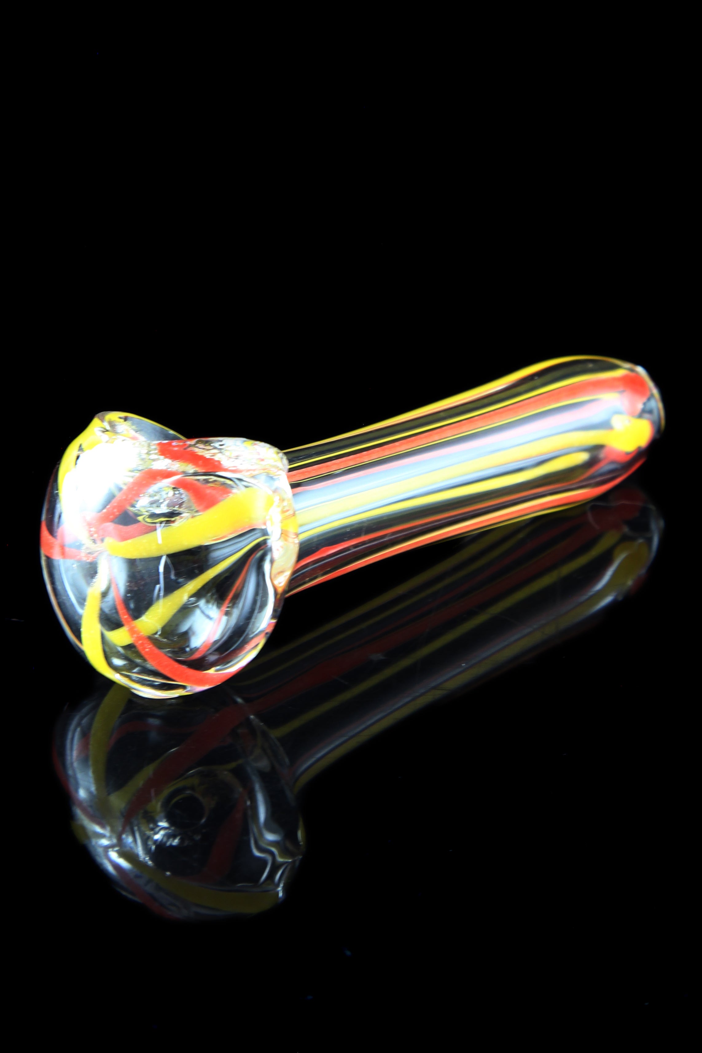 Glassheads Stunning Inside-Out Twist Pipe