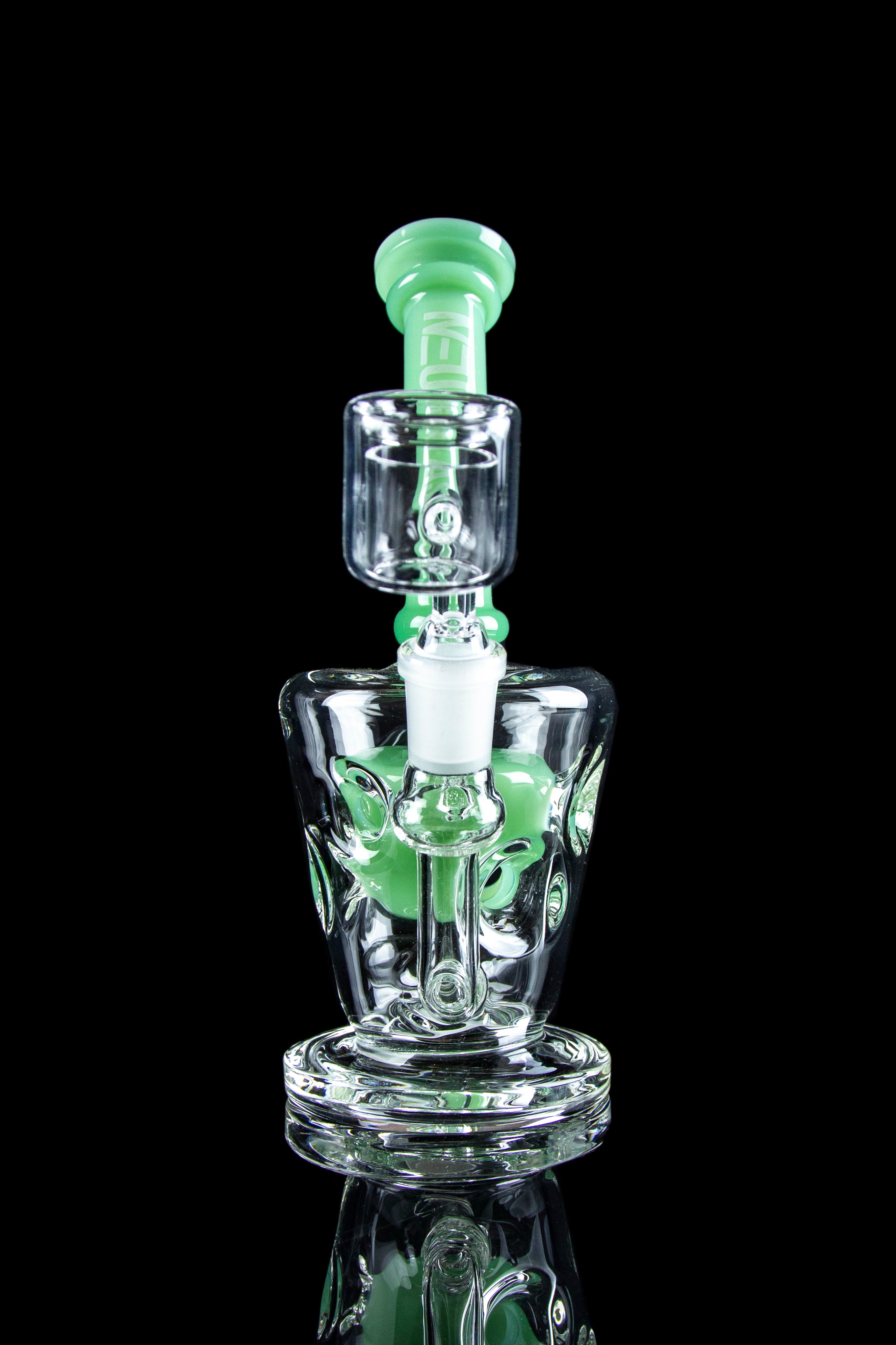 NEU 8-Inch Inline Swiss Mini Dab Rig - The Ultimate Smoking Companion