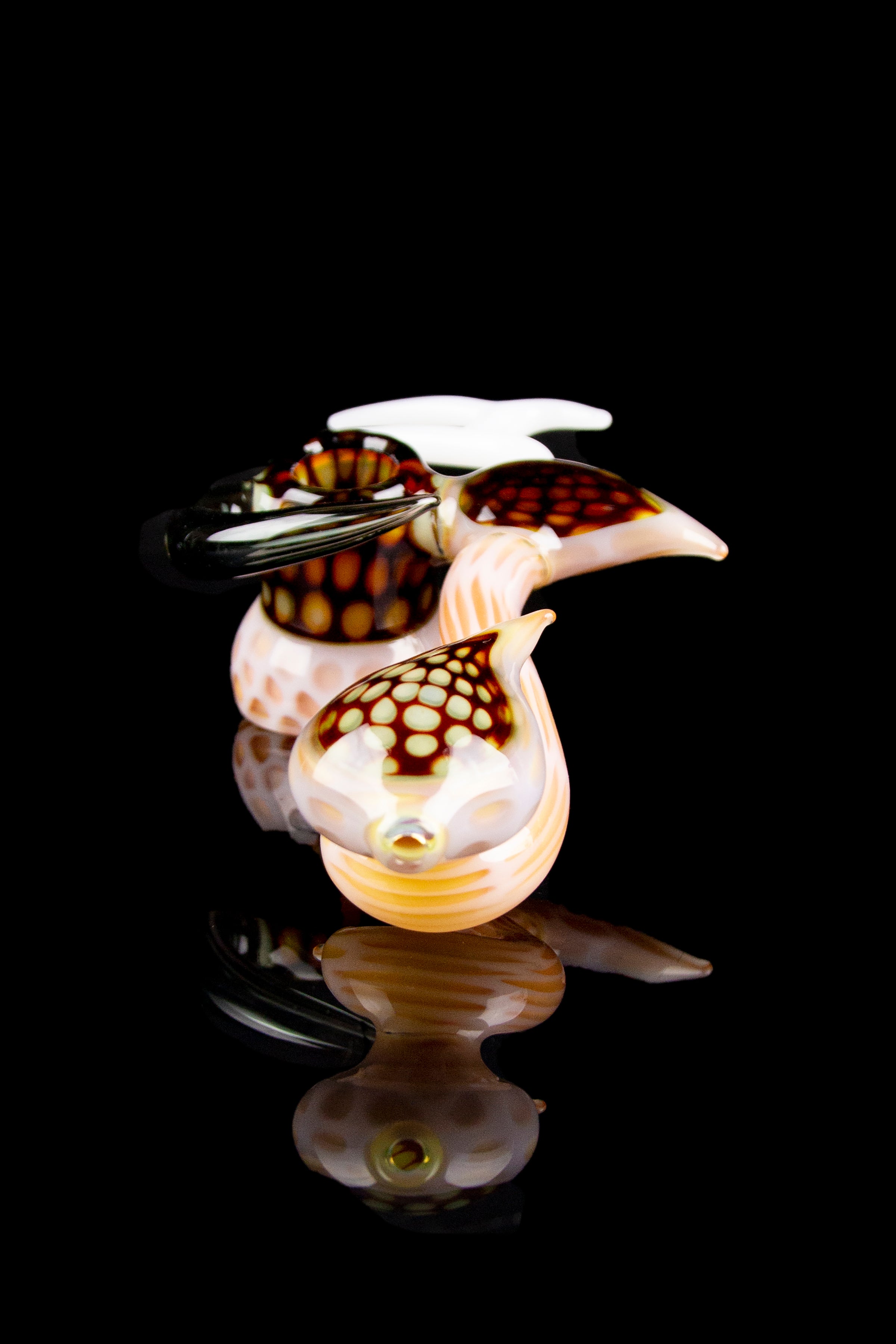 Exquisite Tiger Cowrie Hammer-Style Hand Pipe