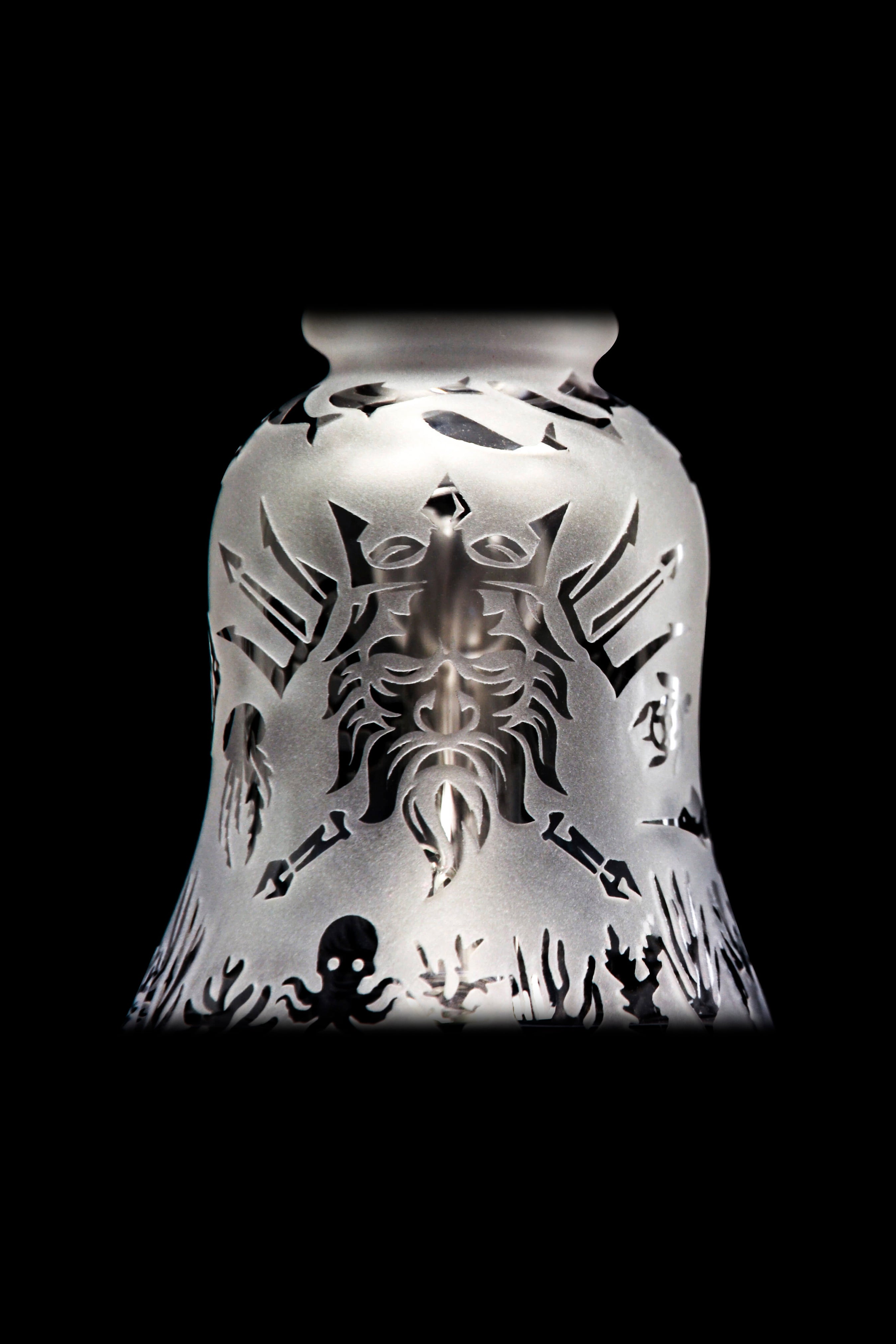 Calibear's Stunning Sandblasted Bell Ringer Water Pipe