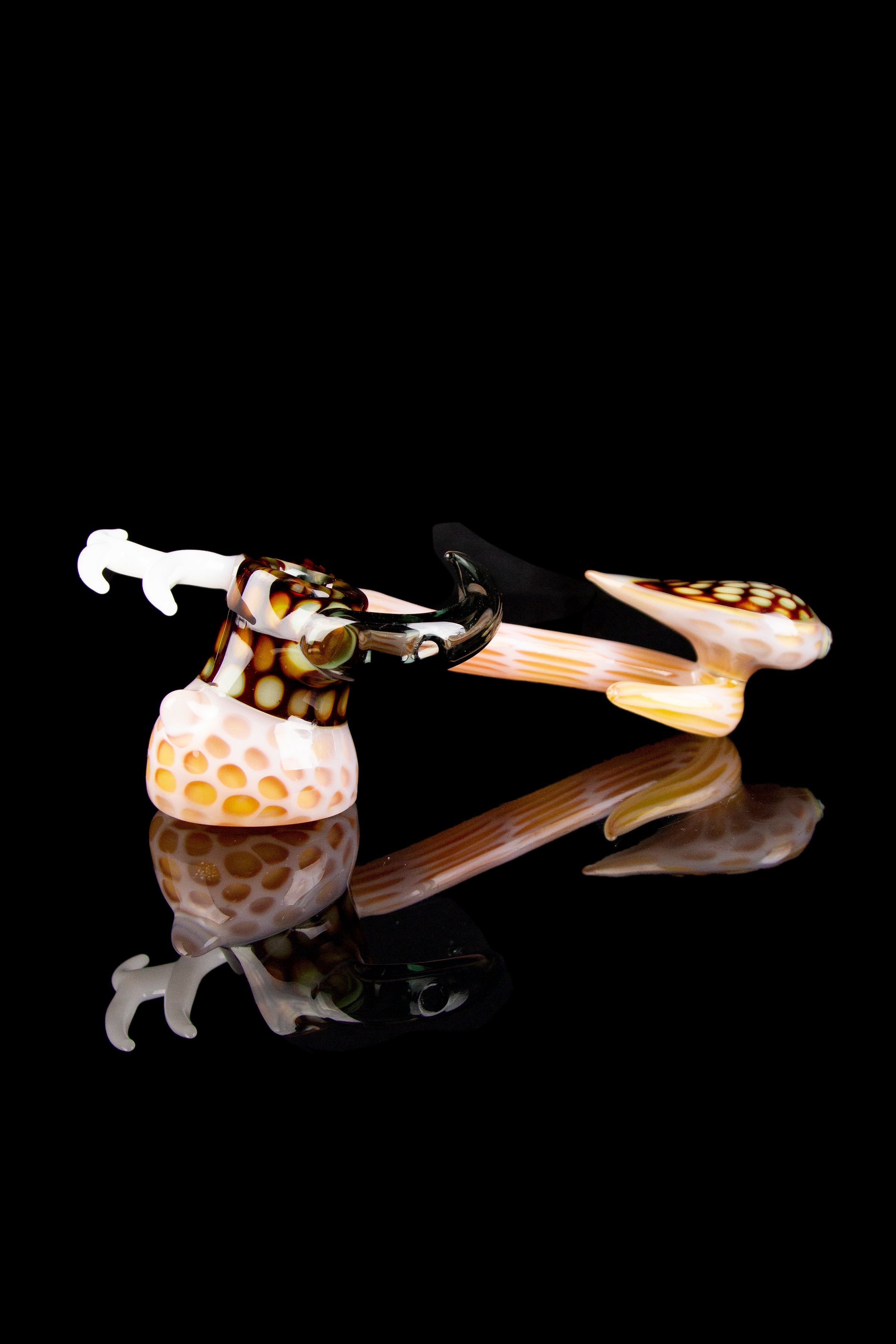 Exquisite Tiger Cowrie Hammer-Style Hand Pipe